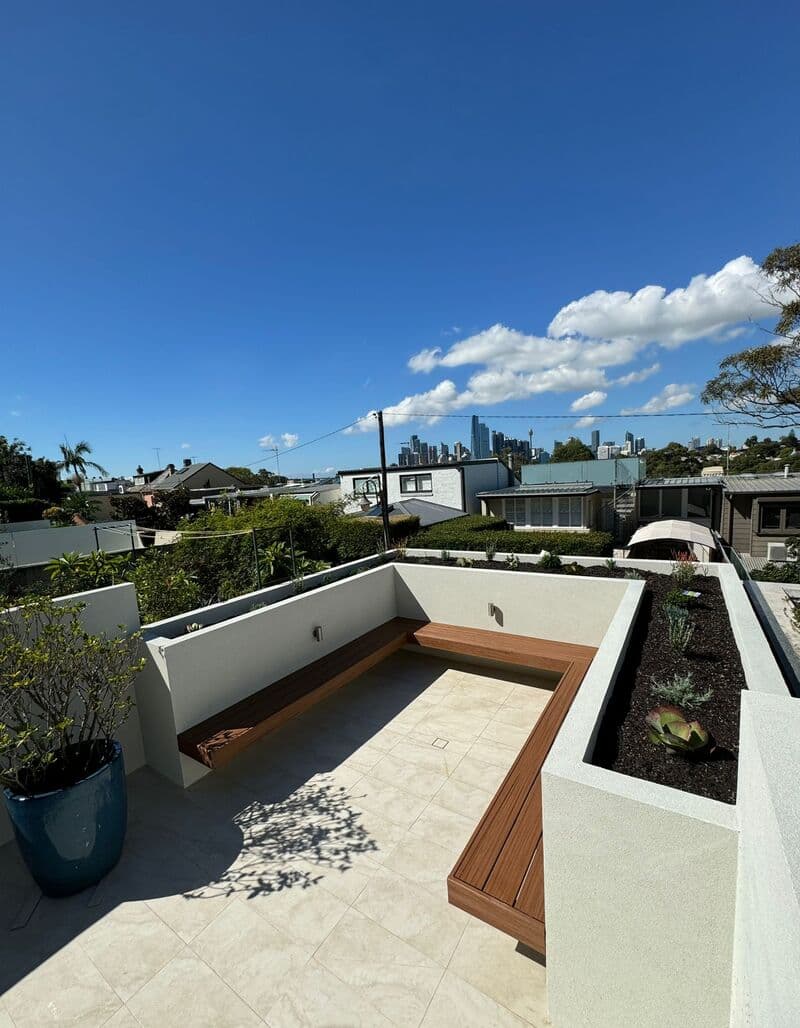 Before renovation: Existing wall before rendering treatment and modernisation